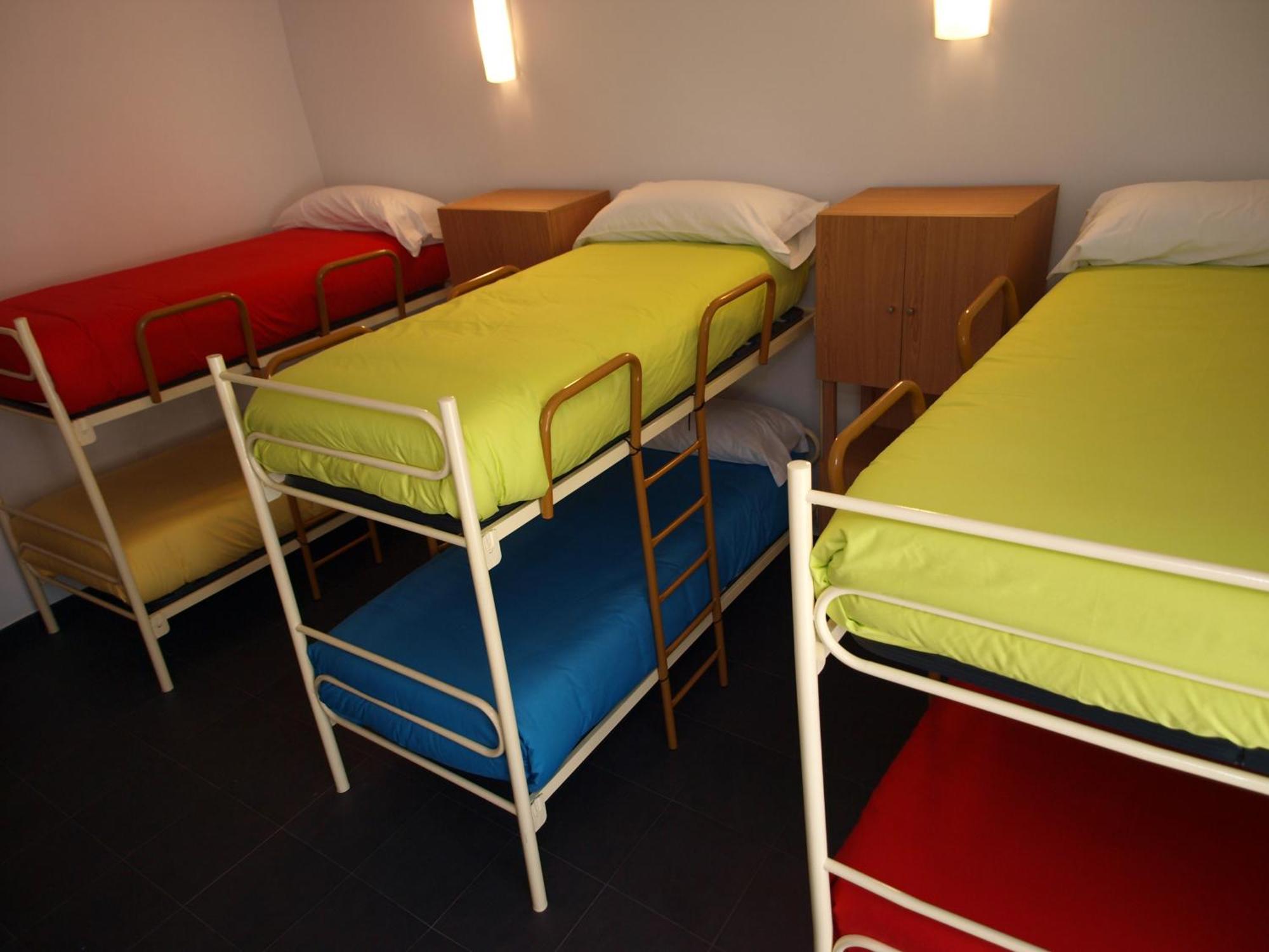Albergue Francisco Giner De Los Rios Villablino Kültér fotó