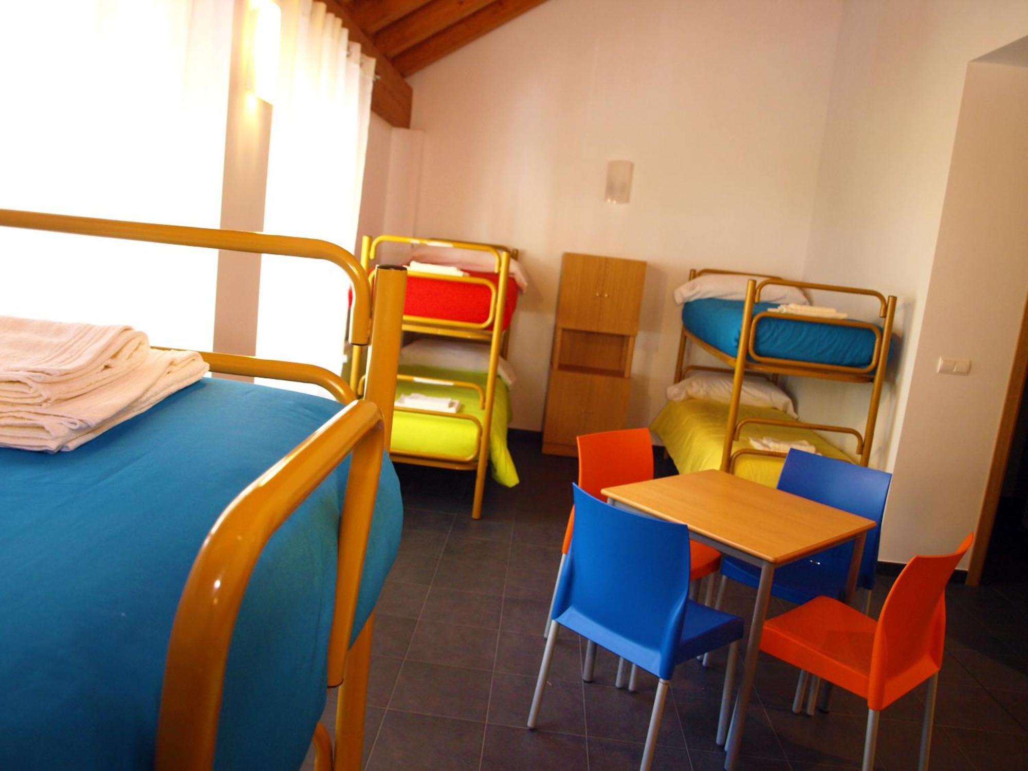 Albergue Francisco Giner De Los Rios Villablino Kültér fotó